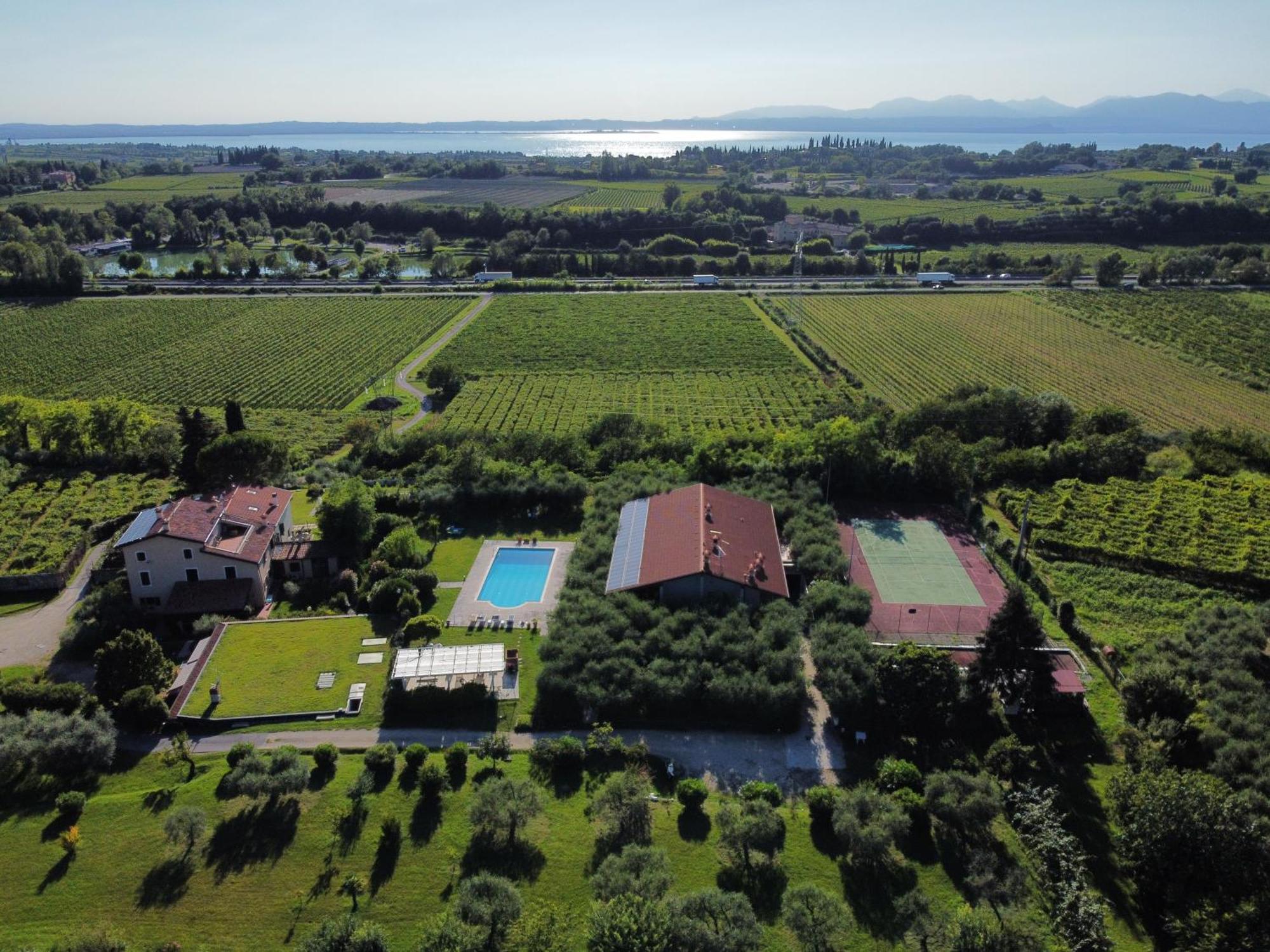 Casa Ghirlanda Con Piscina E Campo Da Tennis Apartment Lazise